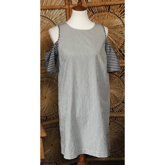 LOFT Dresses & Skirts - Loft cotton short sleeved cold shoulder dress